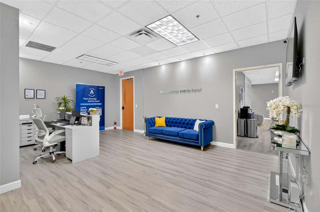 Photo of 6200 Metrowest Boulevard #205, Orlando, FL 32835 (MLS # O6434087)