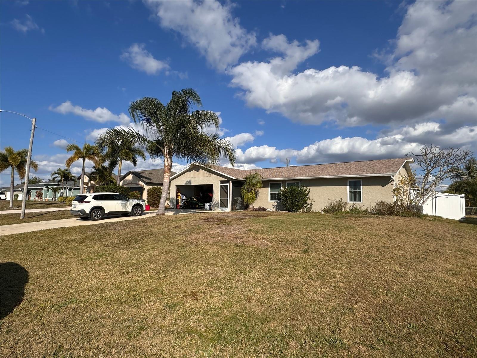 CAPE CORAL - Residential