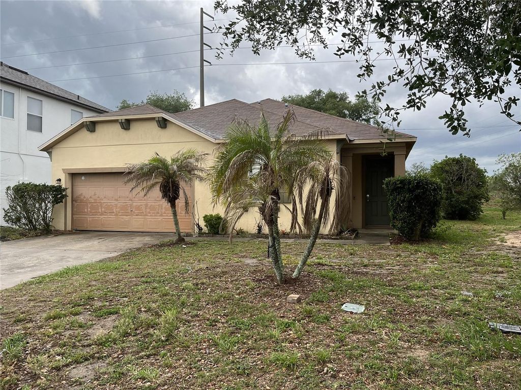 Photo of 217 Sand Ridge Drive, Davenport, FL 33896 (MLS # S5151032)