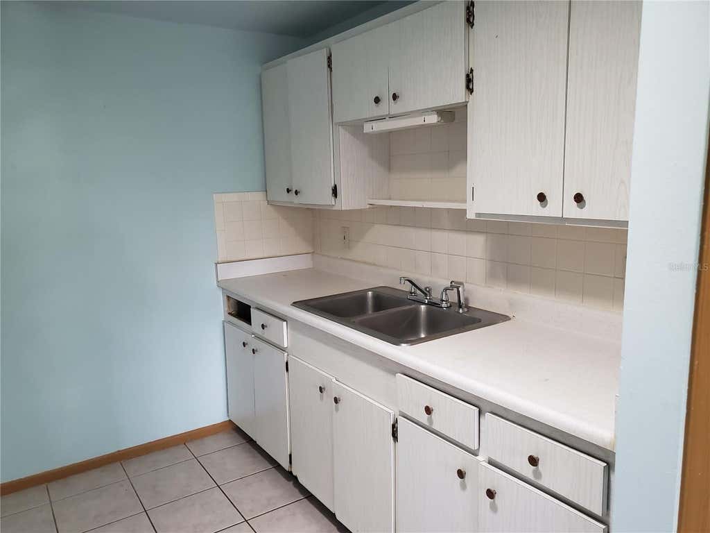 Photo of 2021 Pennsylvania Avenue #5, Englewood, FL 34224 (MLS # A4701217)