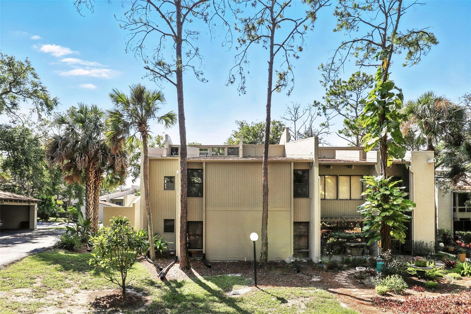 FAIRWAY VILLAS - Residential