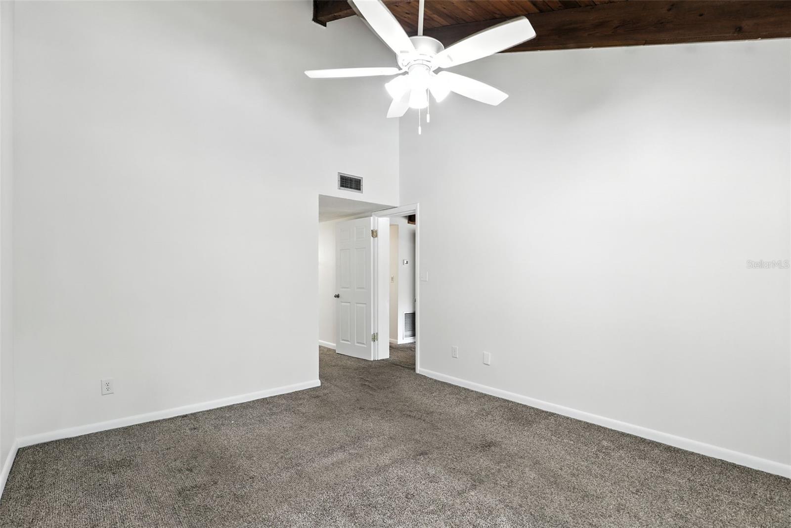 FAIRWAY VILLAS - Residential