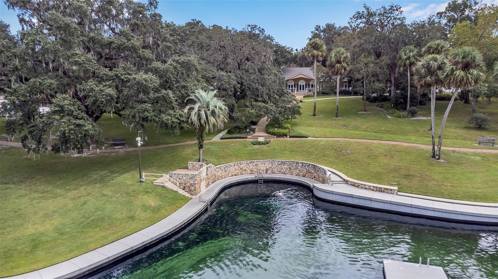 FAIRWAY VILLAS - Residential