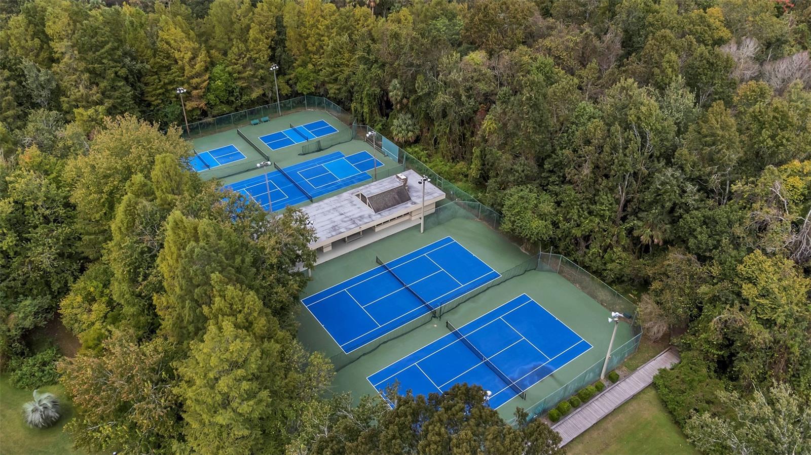FAIRWAY VILLAS - Residential
