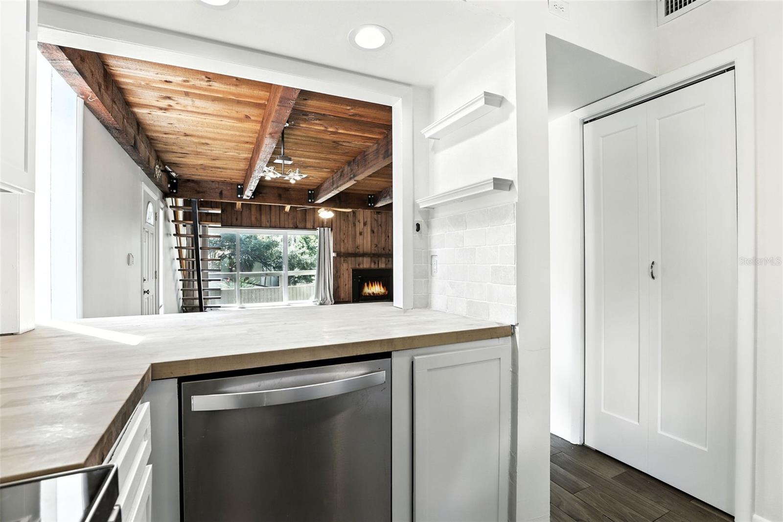 FAIRWAY VILLAS - Residential