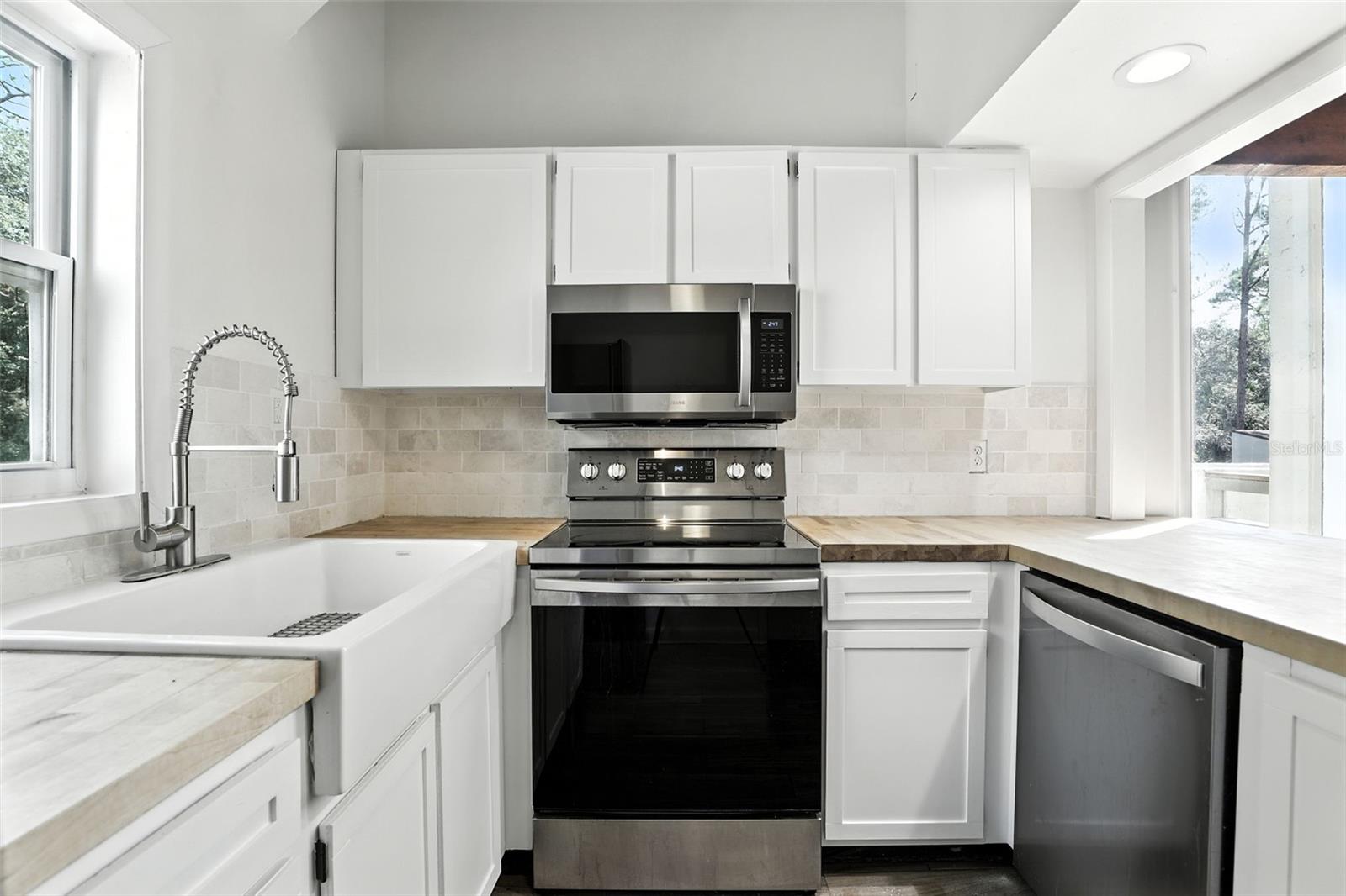 FAIRWAY VILLAS - Residential