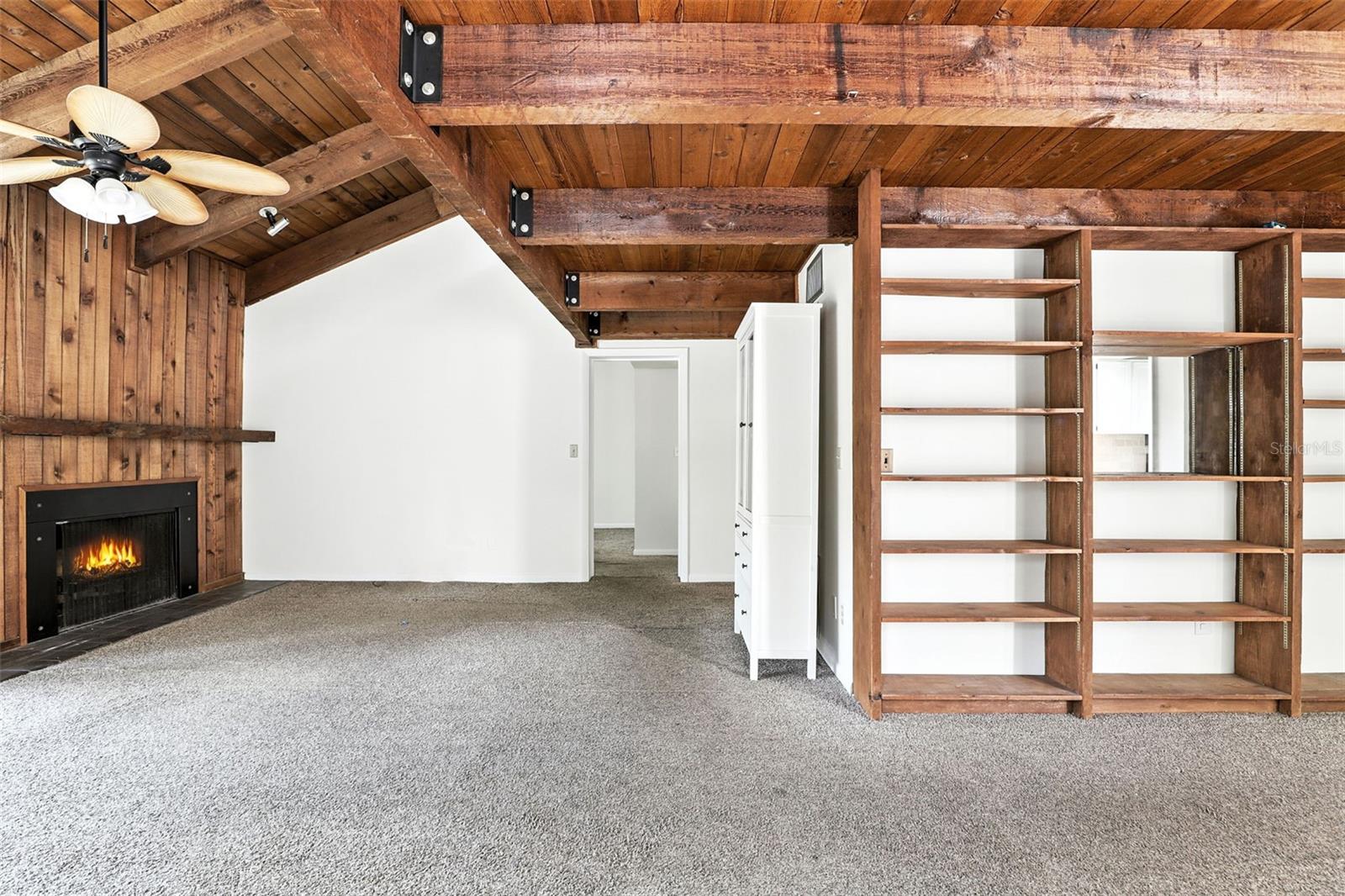 FAIRWAY VILLAS - Residential
