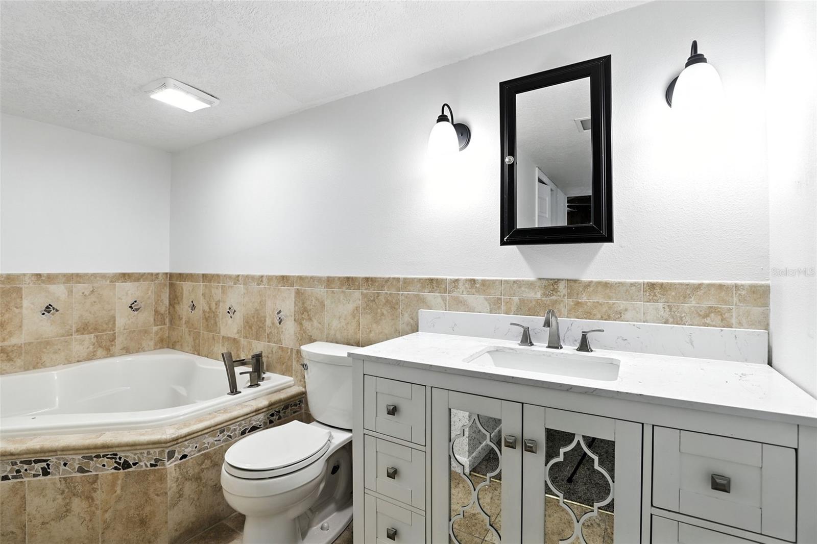 FAIRWAY VILLAS - Residential