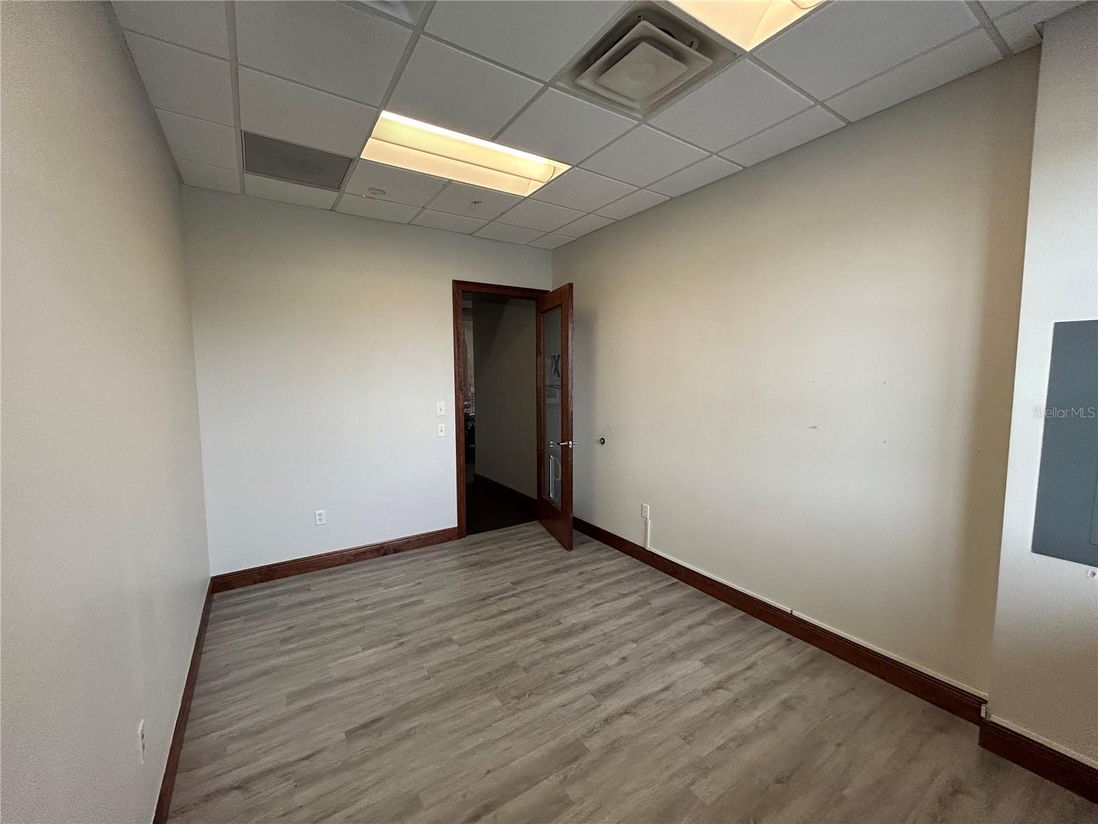 LEGENDS POINTE - Commercial Lease