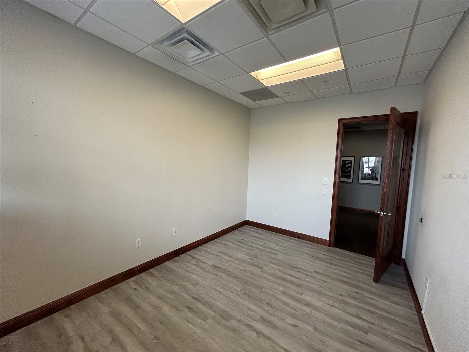 LEGENDS POINTE - Commercial Lease