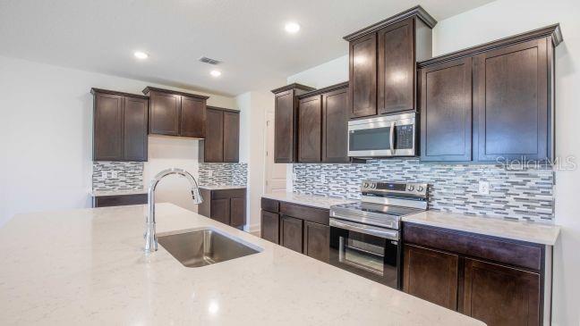 121 OAK VILLAGE BOULEVARD