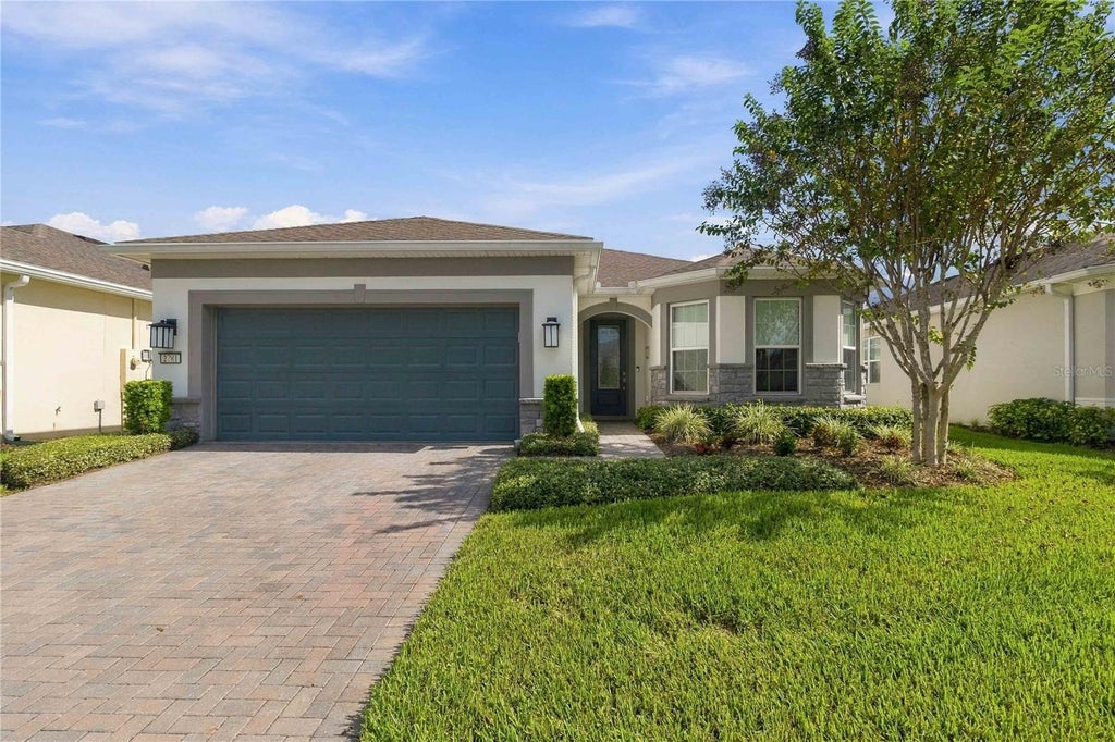 Photo of 2781 Nature View Rd, Saint Cloud, FL 34771 (MLS # S5159531)