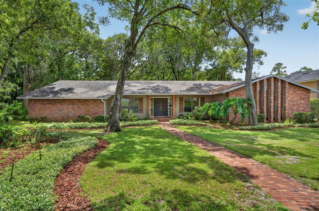 Photo of 212 Flame Avenue, Maitland, FL 32751 (MLS # O6434947)