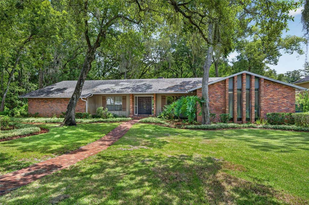 Photo of 212 Flame Avenue, Maitland, FL 32751 (MLS # O6434947)