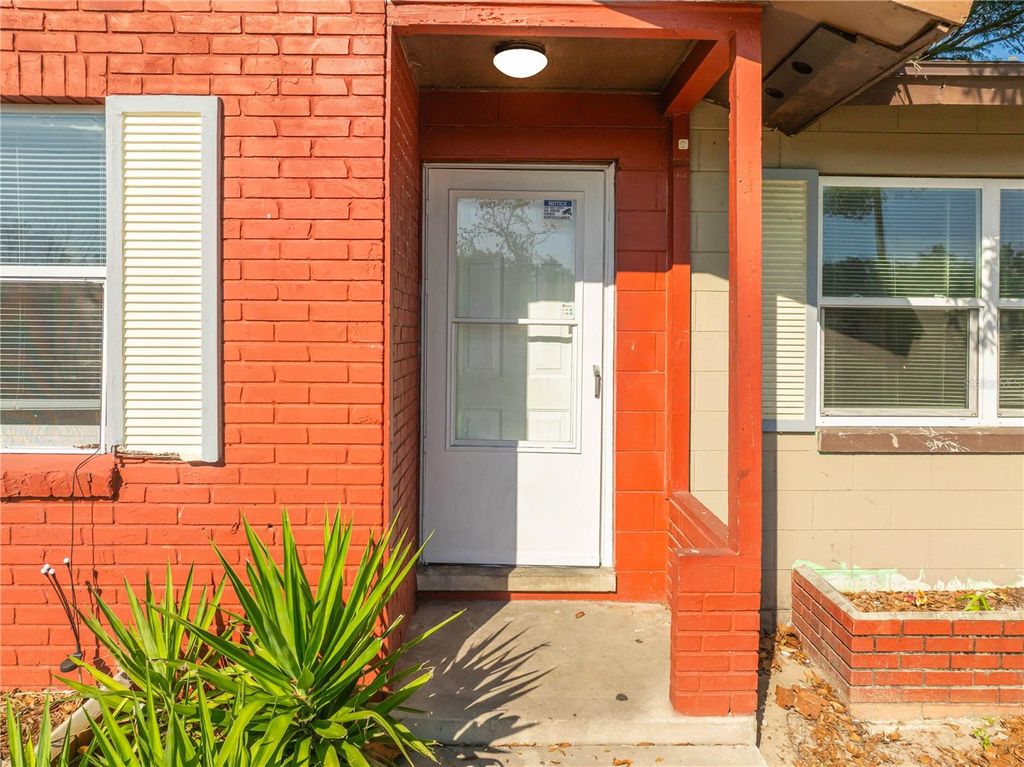 Photo of 21 E Celeste Street, Apopka, FL 32703 (MLS # O6372290)