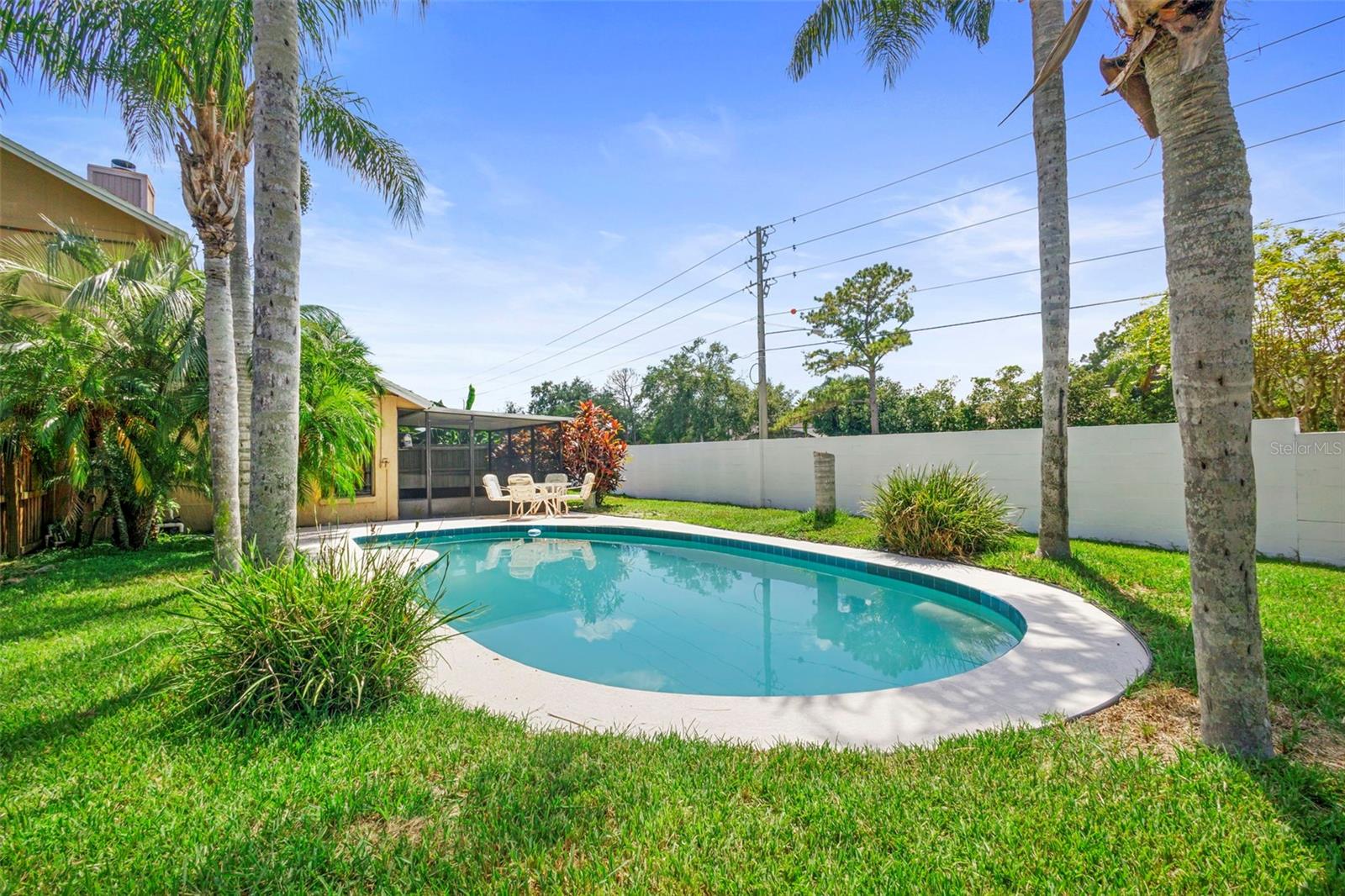 368 AMETHYST COURT
