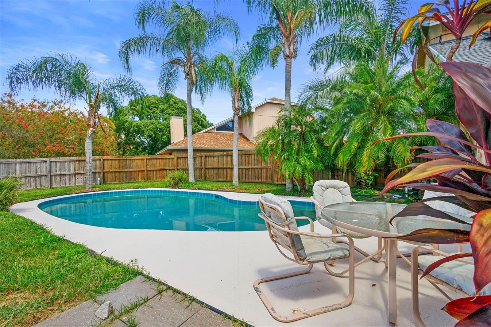 368 AMETHYST COURT