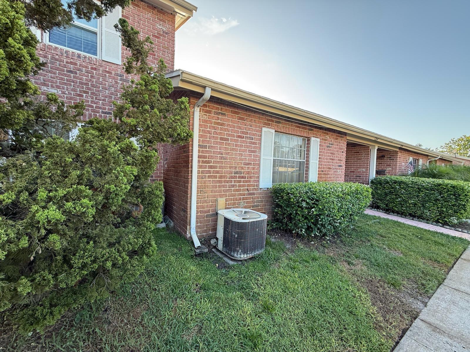1264 VILLAGE WAY