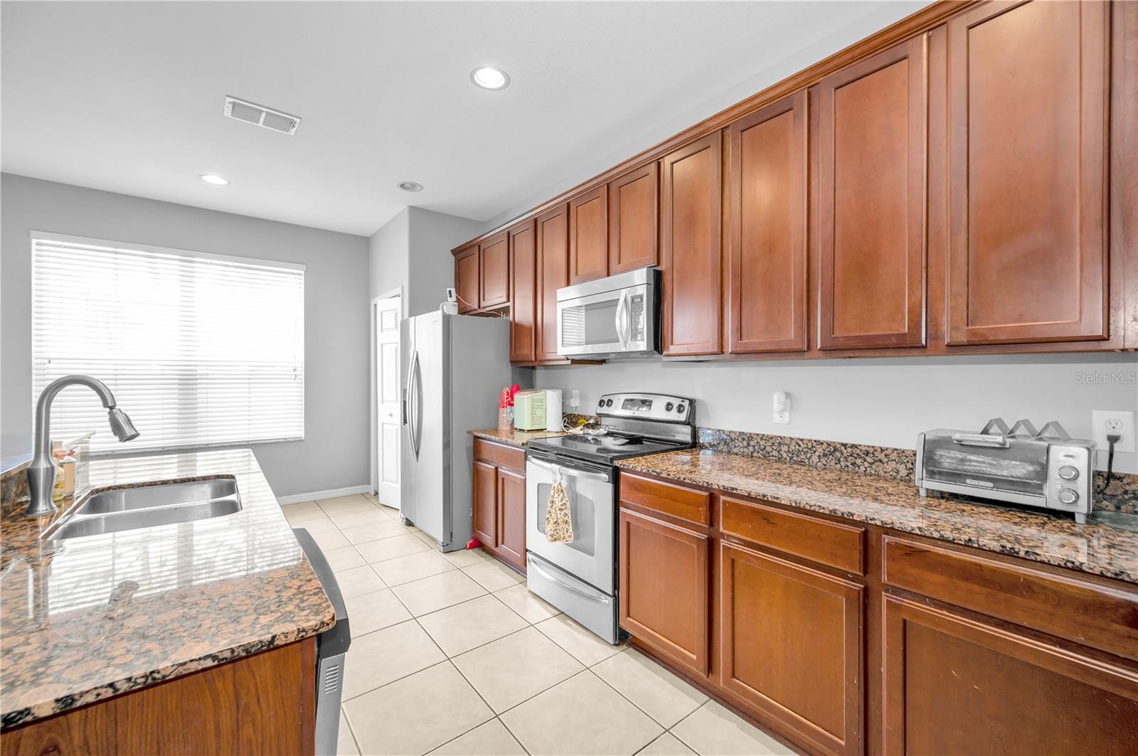 BECKETT WAY TWNHMS - Residential