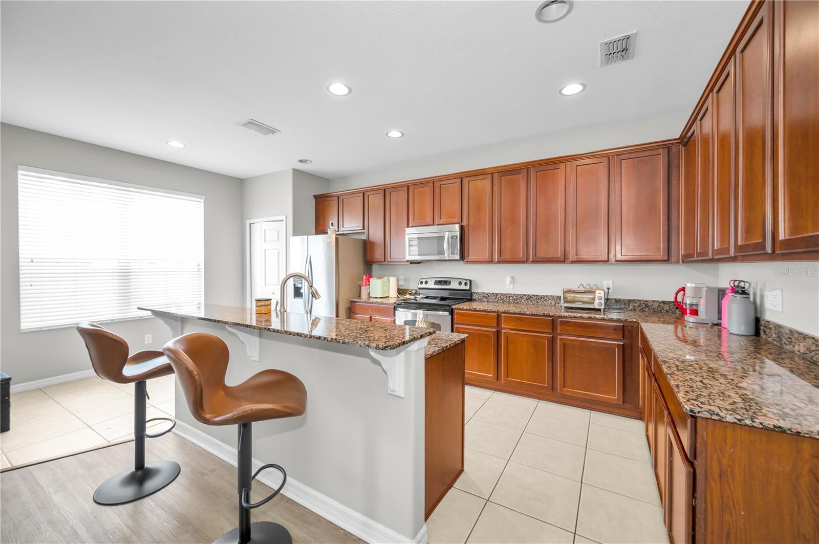 BECKETT WAY TWNHMS - Residential