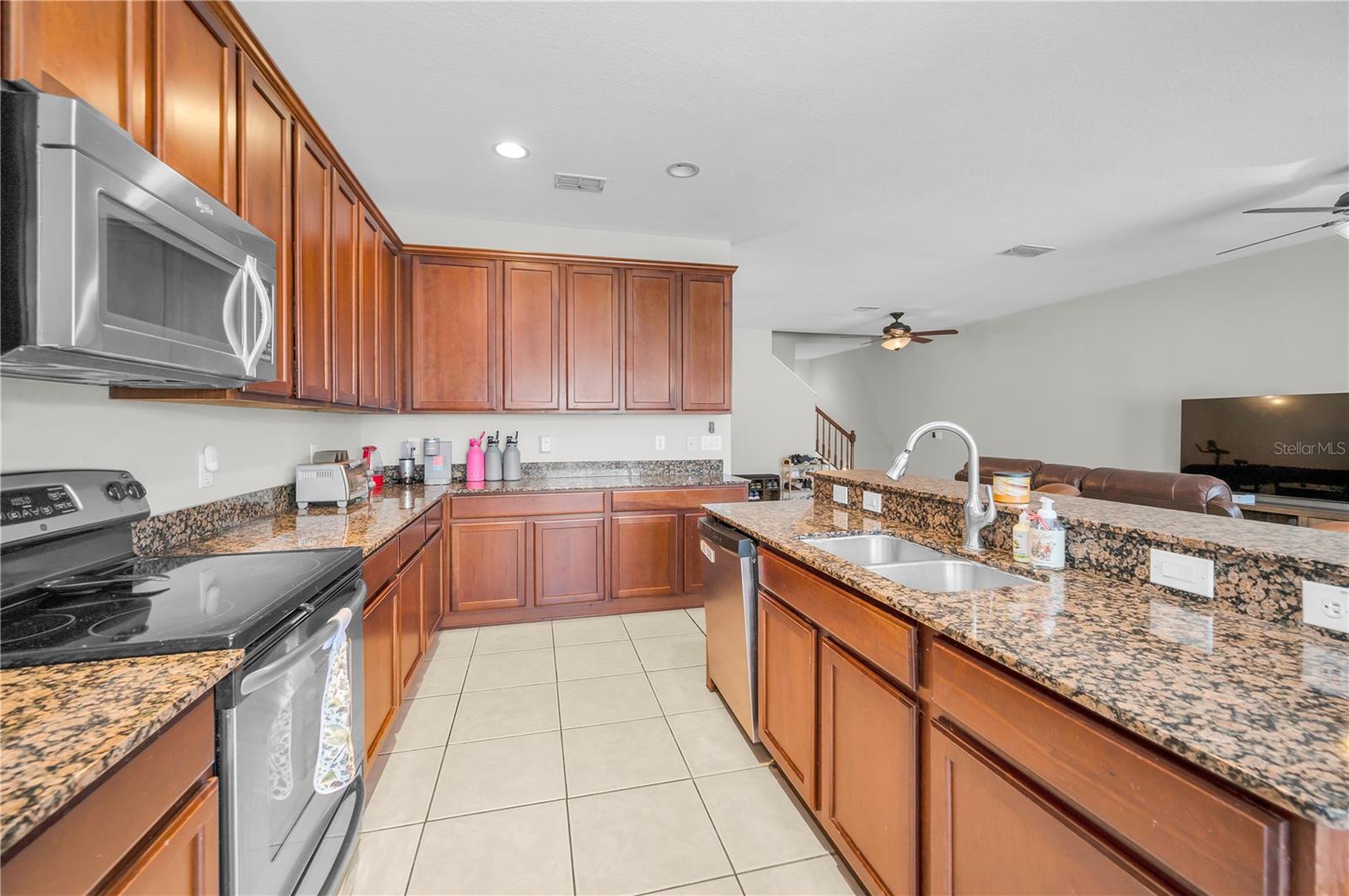 BECKETT WAY TWNHMS - Residential