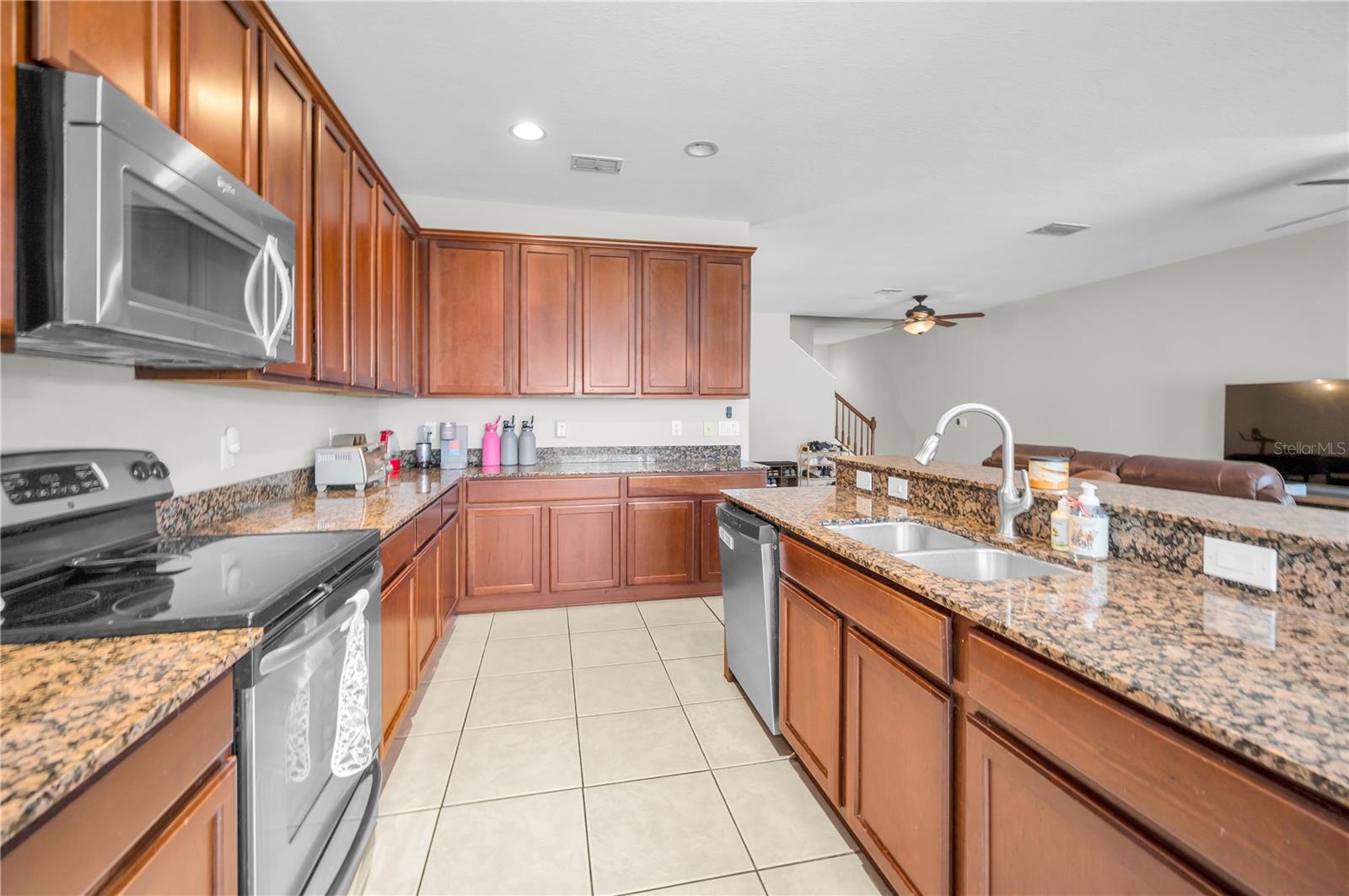 BECKETT WAY TWNHMS - Residential