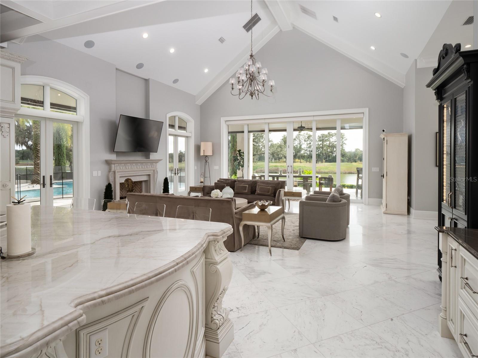 GOLDEN OCALA - Residential