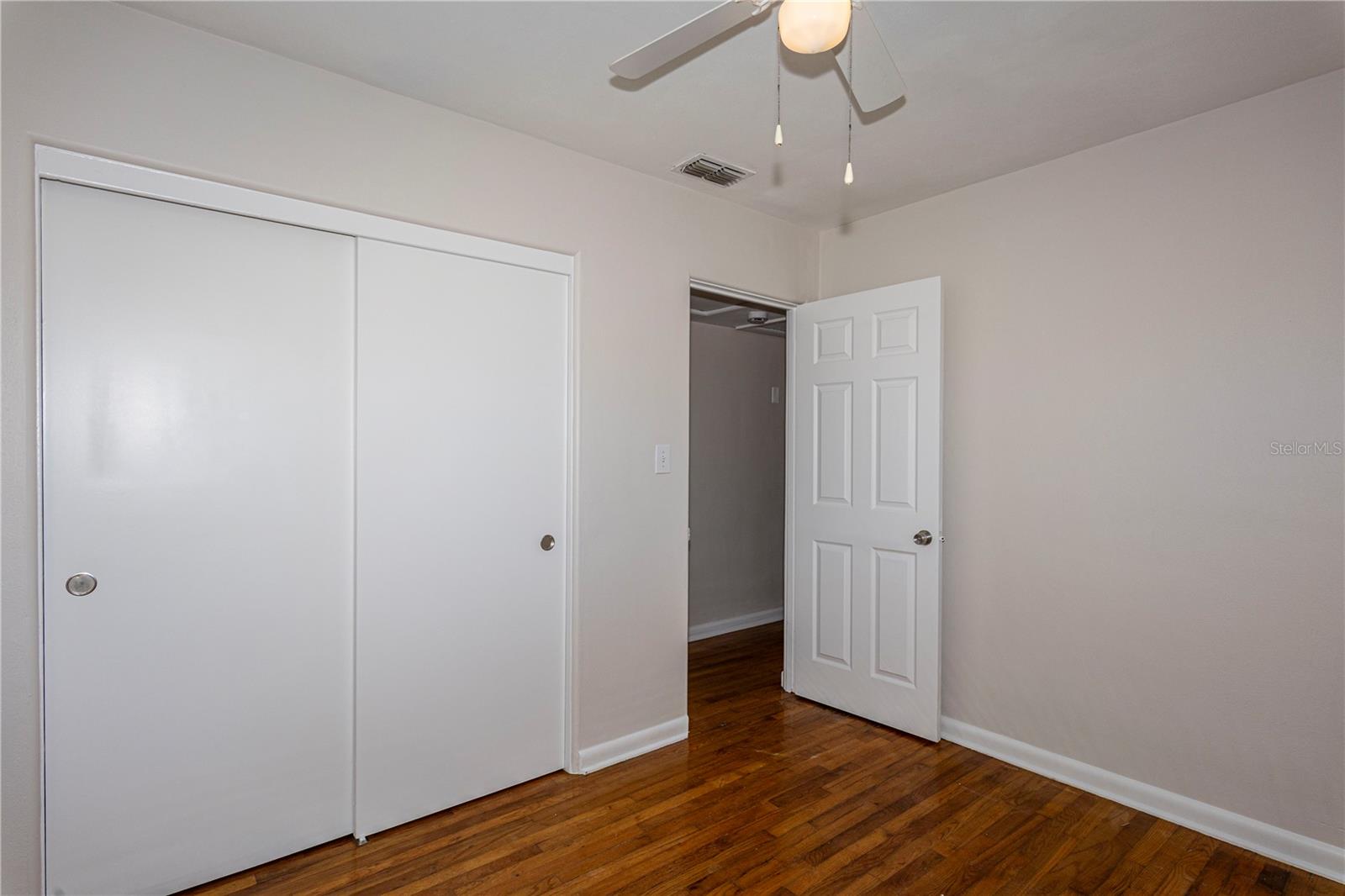 SUNSHINE GARDENS - Residential Lease