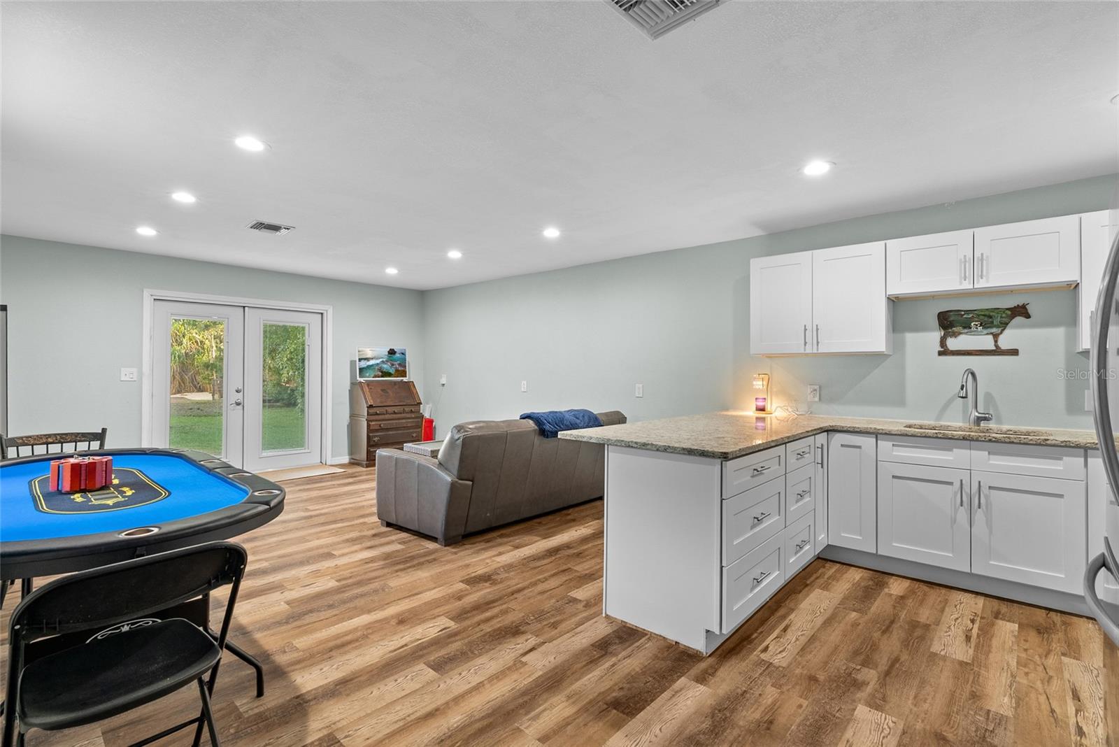 PINELLAS GROVES - Residential