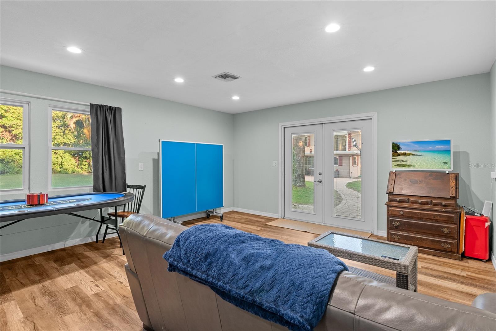 PINELLAS GROVES - Residential