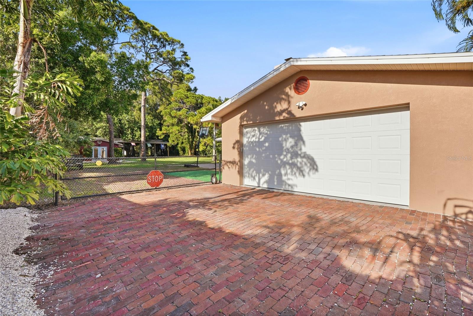PINELLAS GROVES - Residential