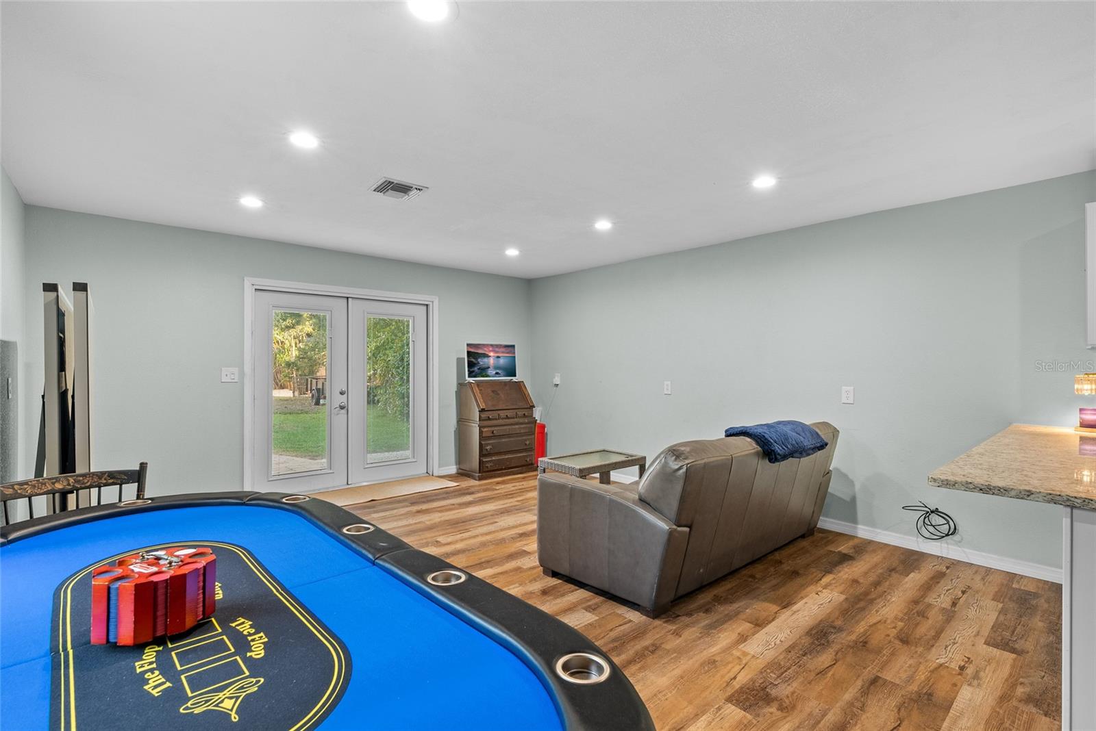 PINELLAS GROVES - Residential