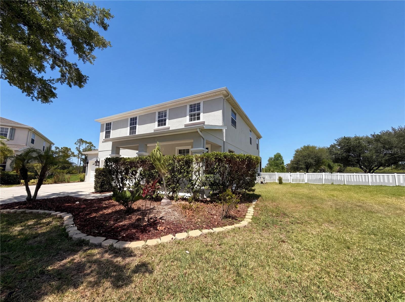 1714 BOTTLEBRUSH WAY