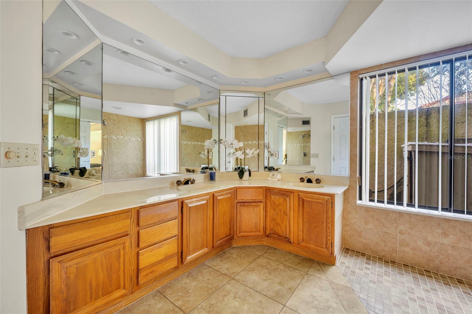 LAKE PINELOCH VILLAGE NUMBER 2 CONDO - Residential