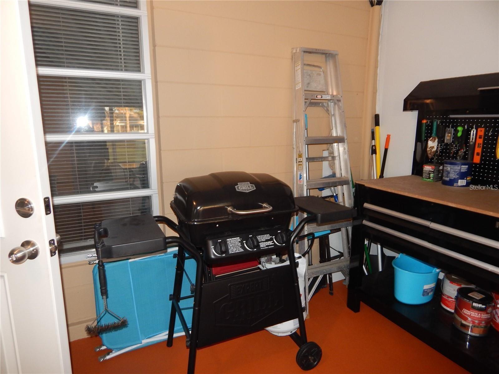 LAKESHORE CLUB - Residential