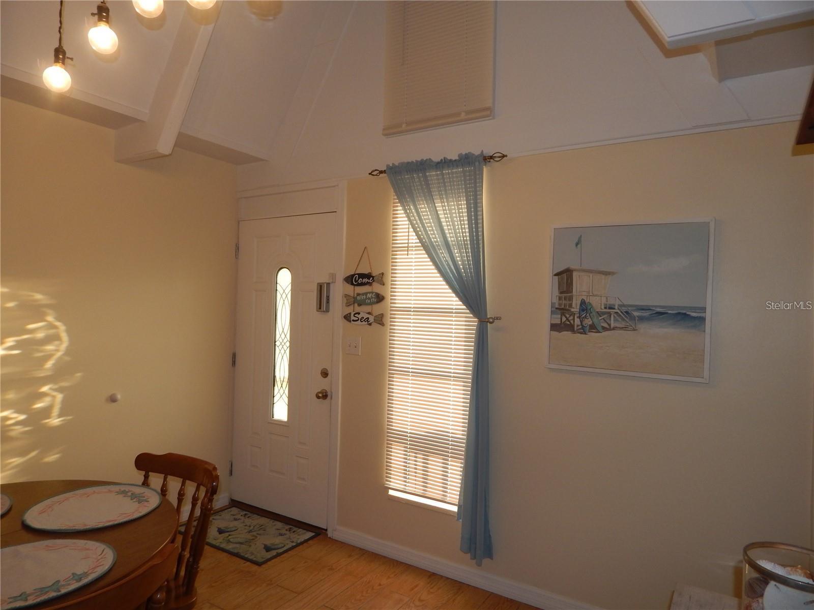 LAKESHORE CLUB - Residential