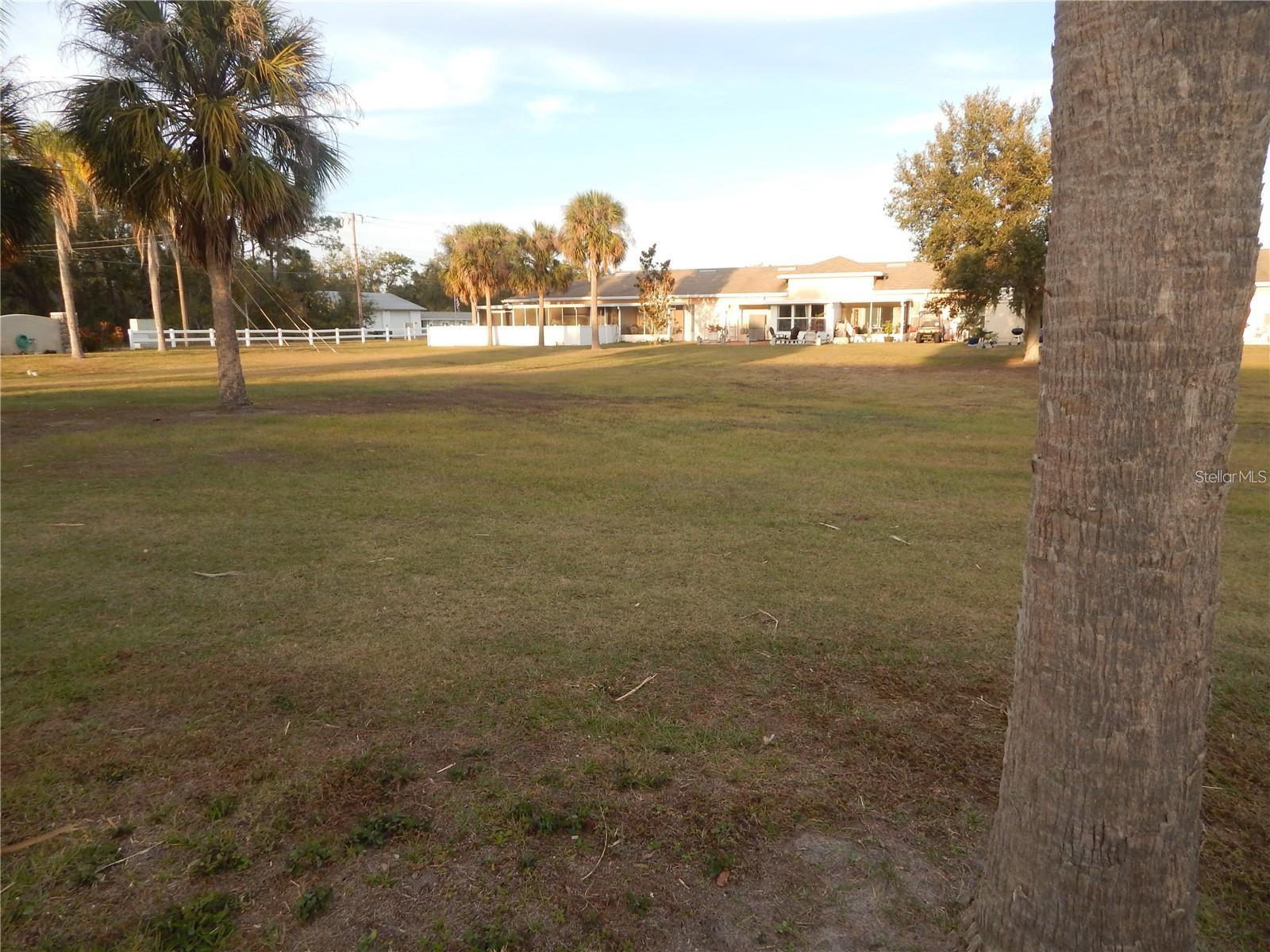 LAKESHORE CLUB - Residential