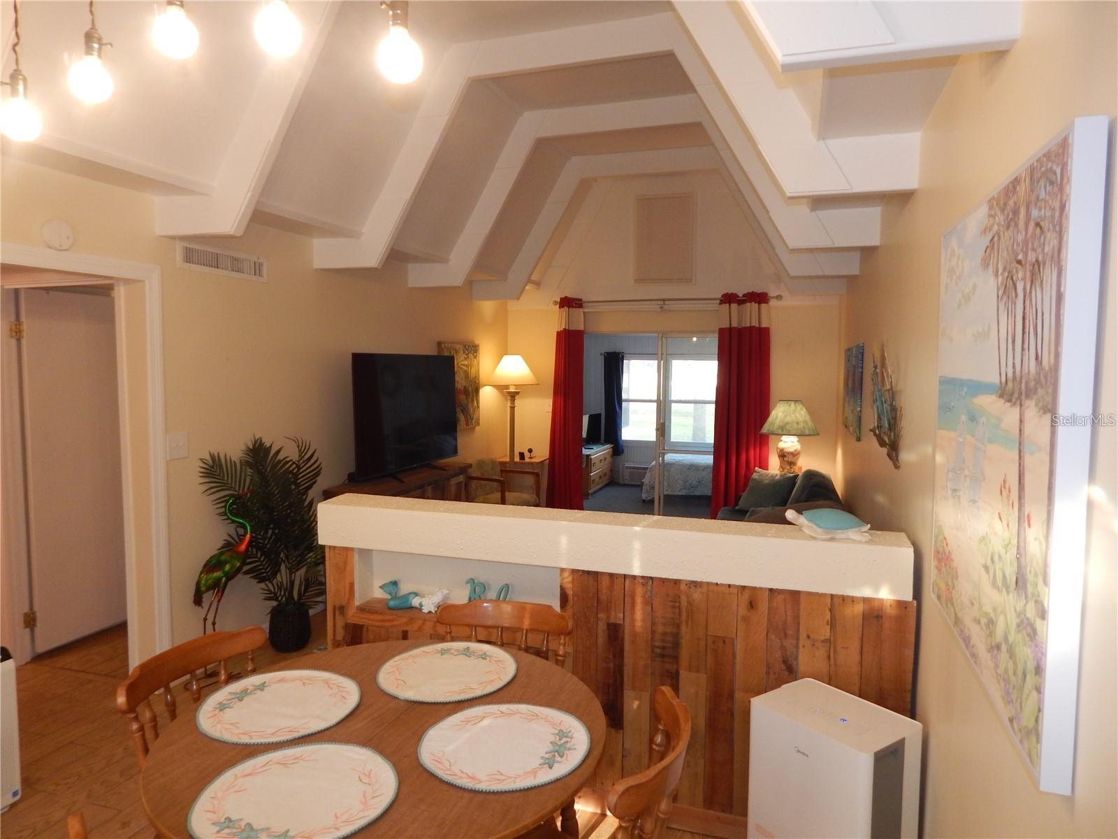 LAKESHORE CLUB - Residential