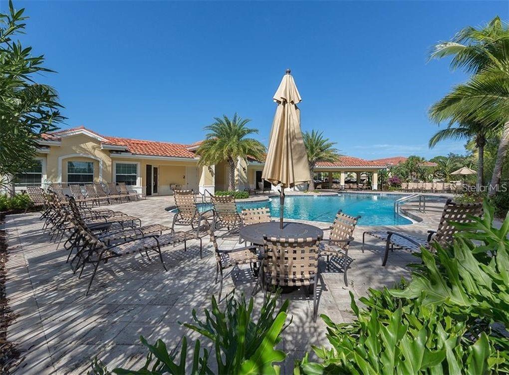 BAY STREET VILLAGE - Residential