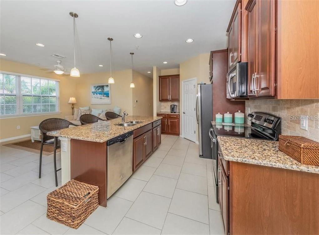BAY STREET VILLAGE - Residential