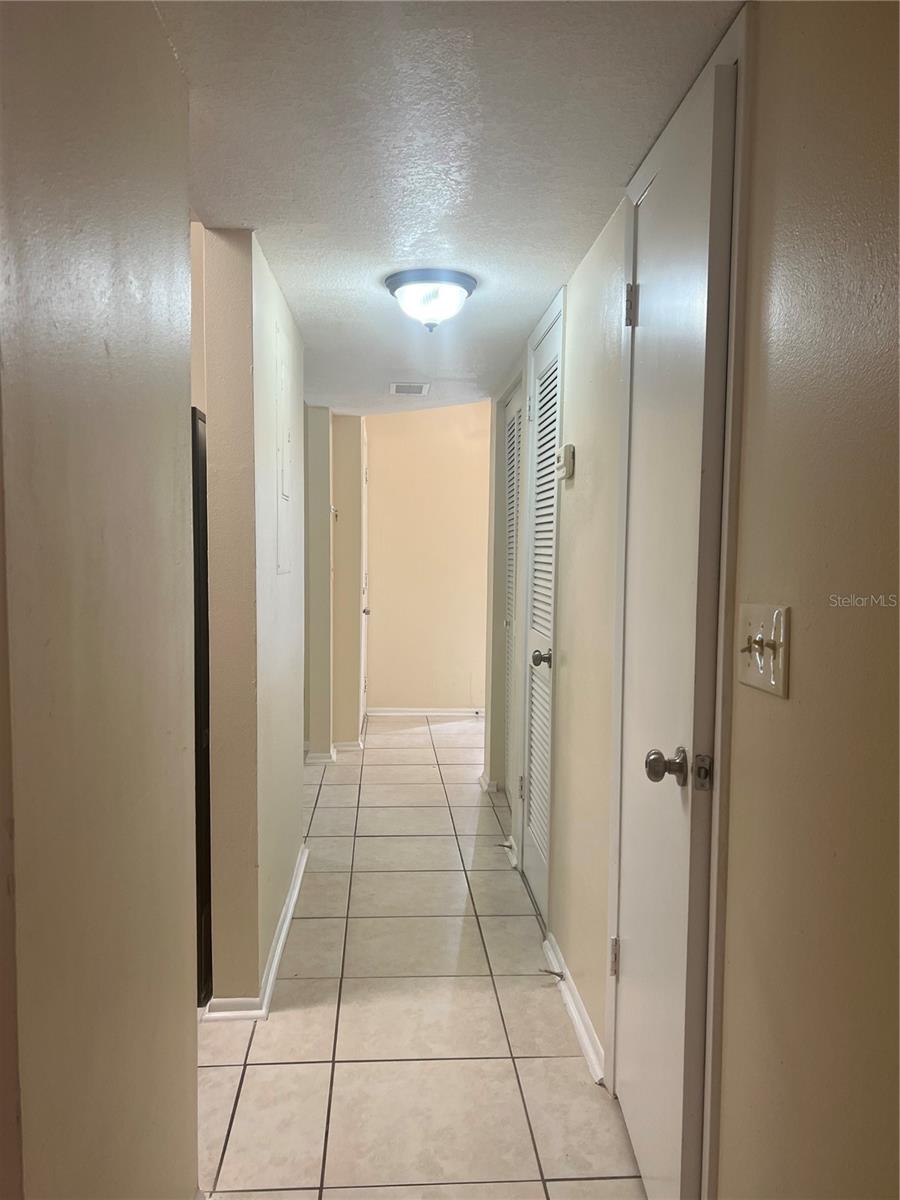 THE CARLISLE CLUB - Residential Lease