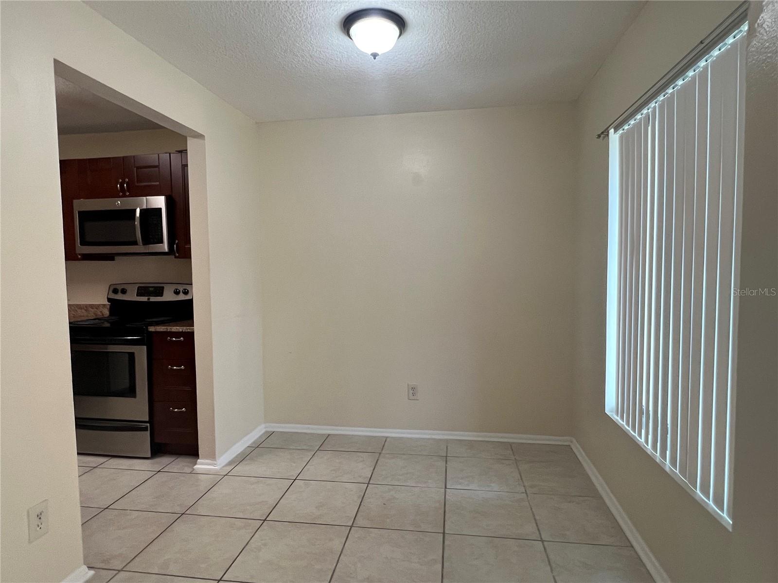 THE CARLISLE CLUB - Residential Lease