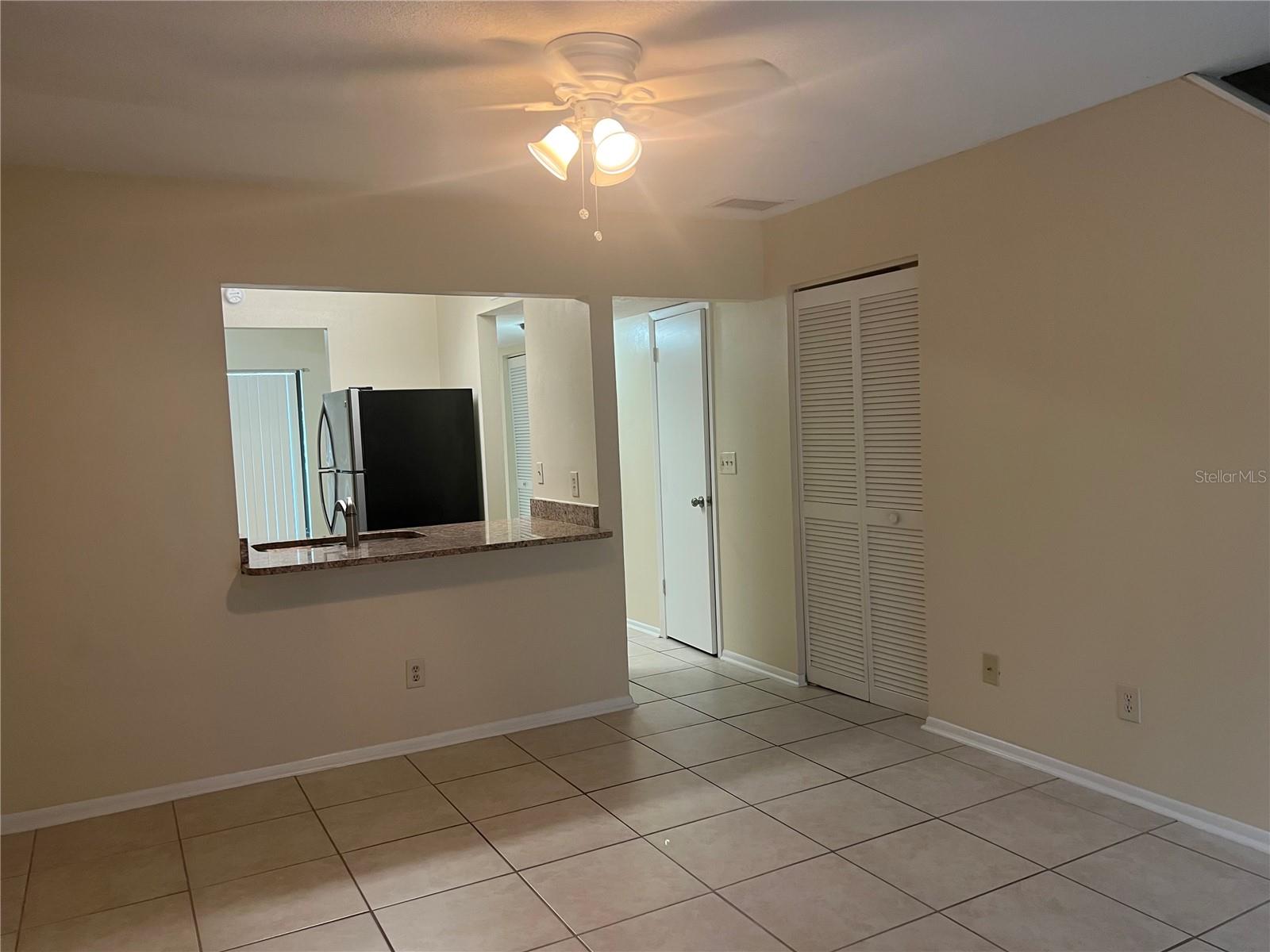 THE CARLISLE CLUB - Residential Lease