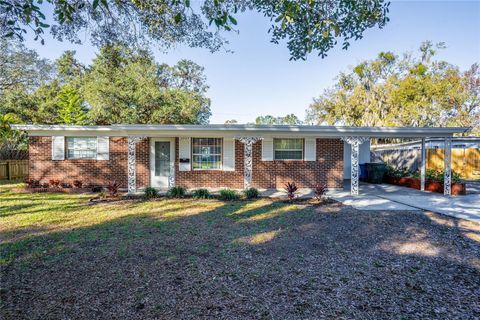 Photo of 3007 Willow Avenue, Lakeland, FL 33803 (MLS # L4962286)