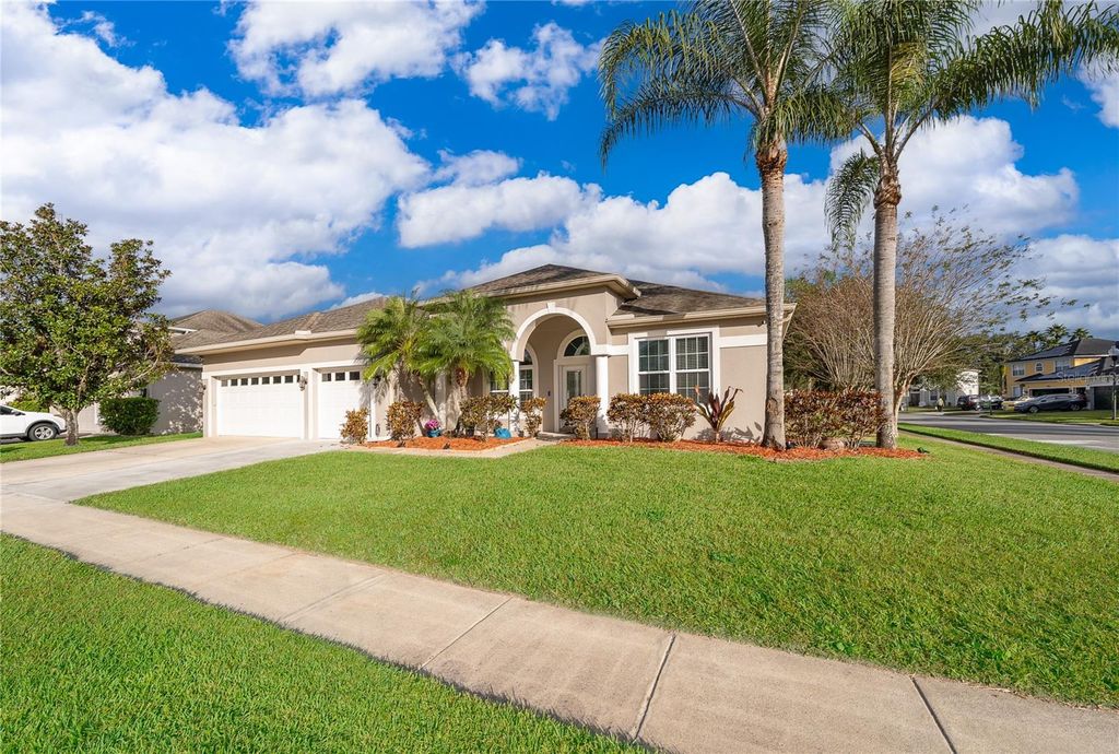 Photo of 2730 Old Redpine Way, Orlando, FL 32825 (MLS # O6361325)