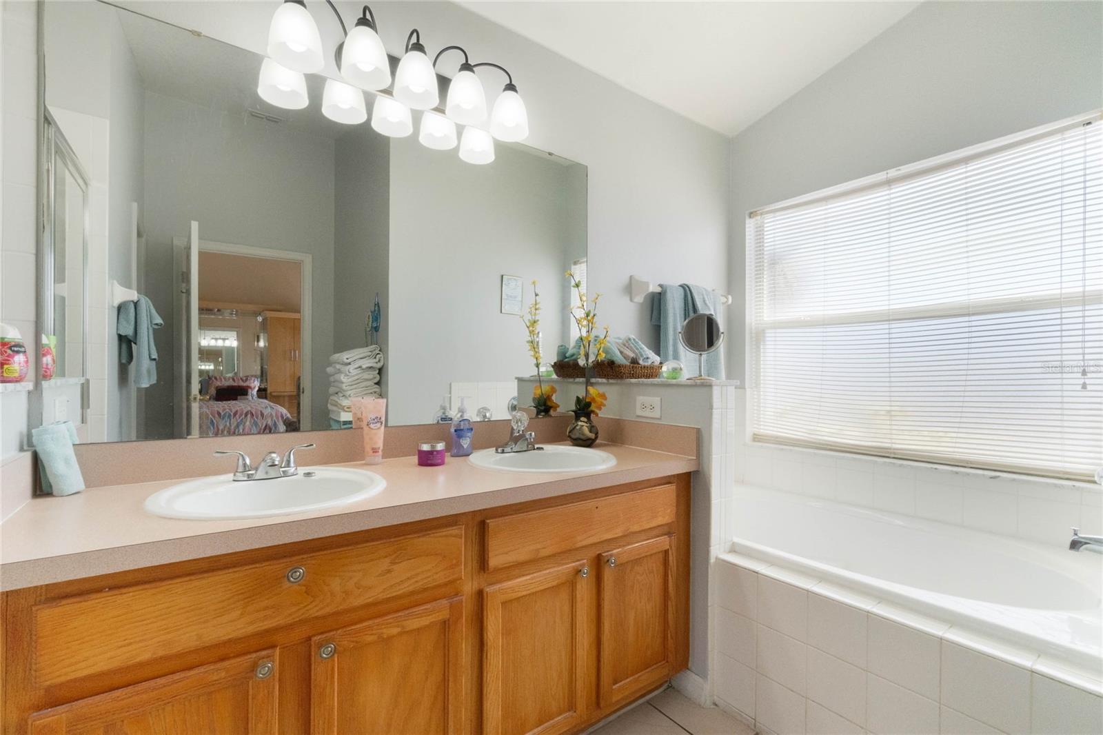 REGENCY PLACE PH 02 - Residential