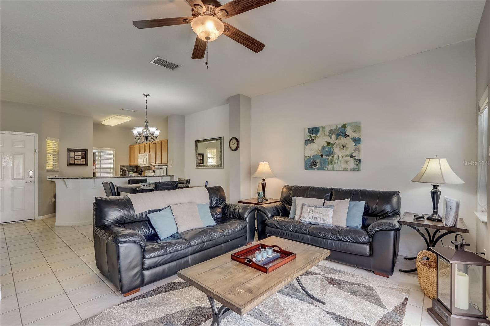 ENCANTADA PH 01 - Residential