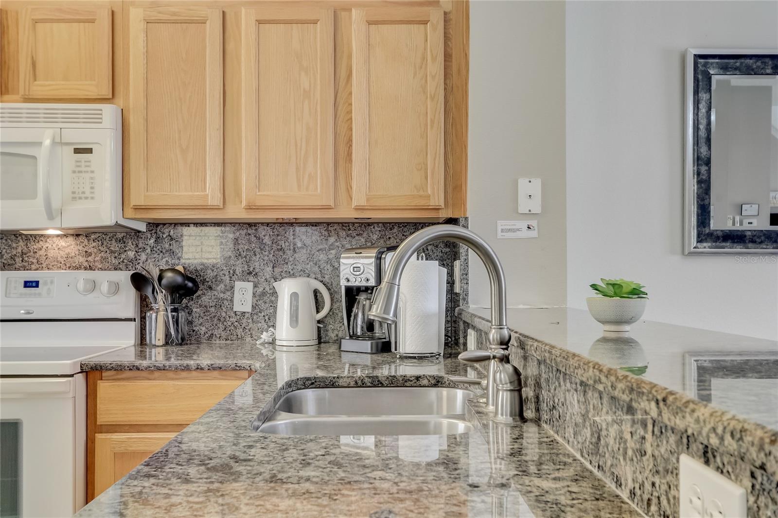 ENCANTADA PH 01 - Residential