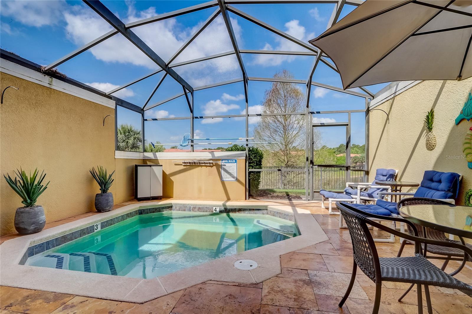 ENCANTADA PH 01 - Residential