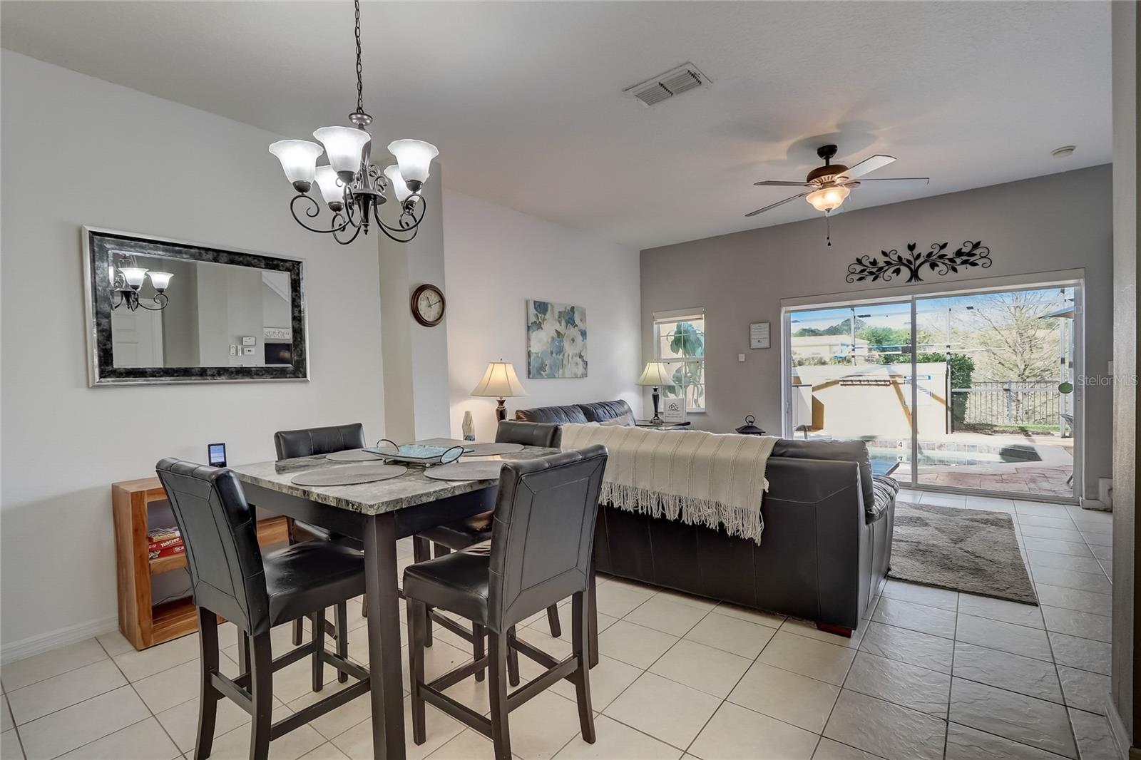 ENCANTADA PH 01 - Residential